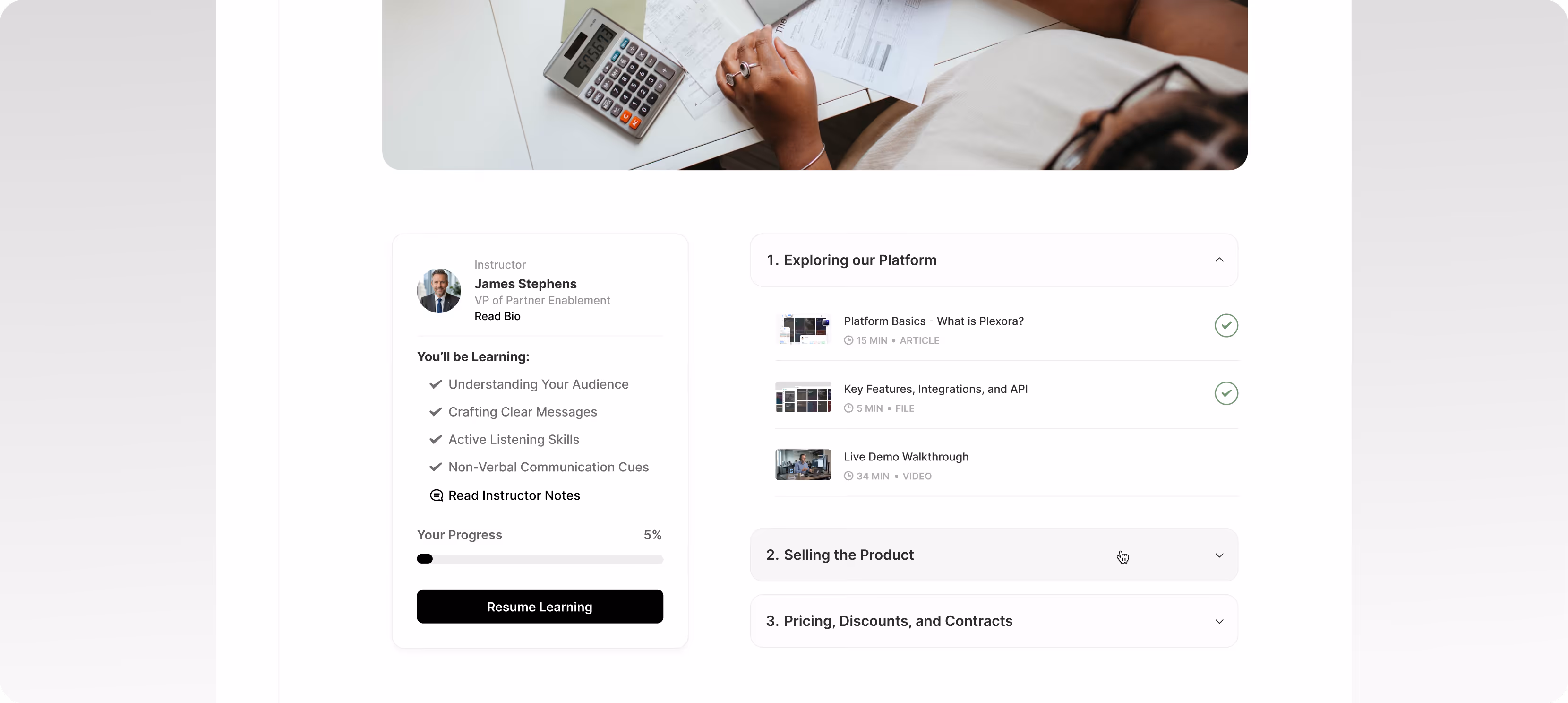 A platform overview Learning Track example for product knowledge training.