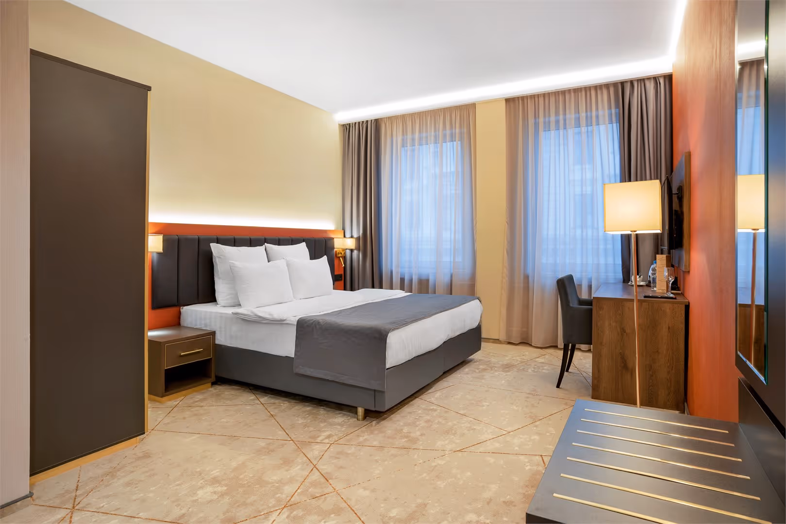 Room 04