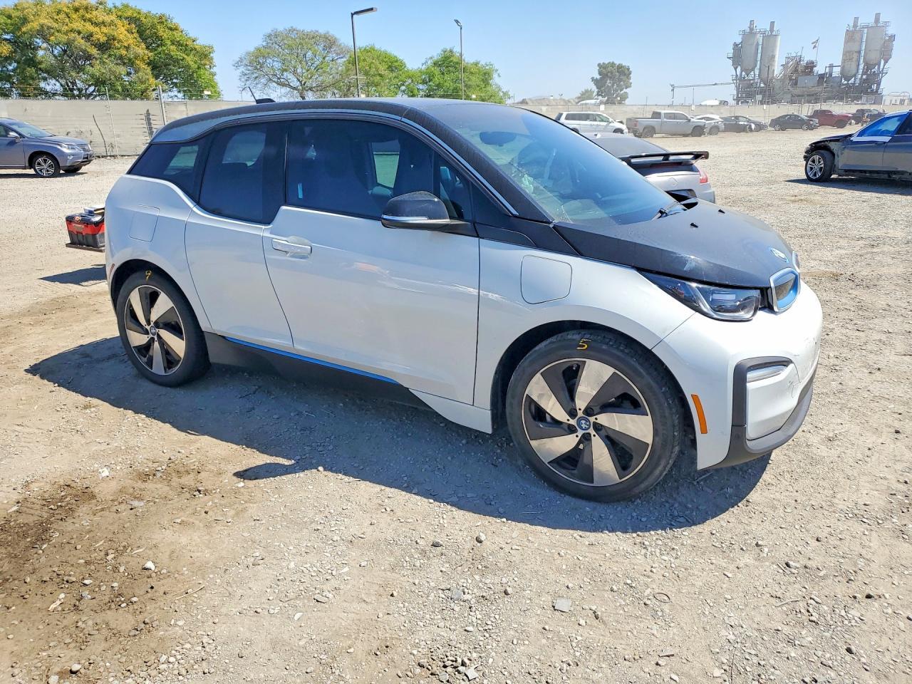 Автомобіль