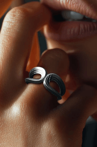 A Layrium jewel on a model