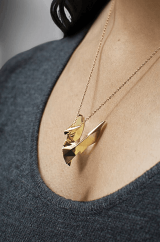 A Layrium jewel on a model