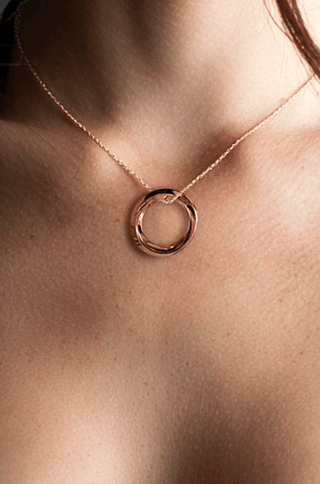 A Layrium jewel on a model