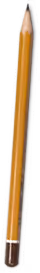 Ein angespitzter, gelber Bleistift mit Radiergummi am Ende.