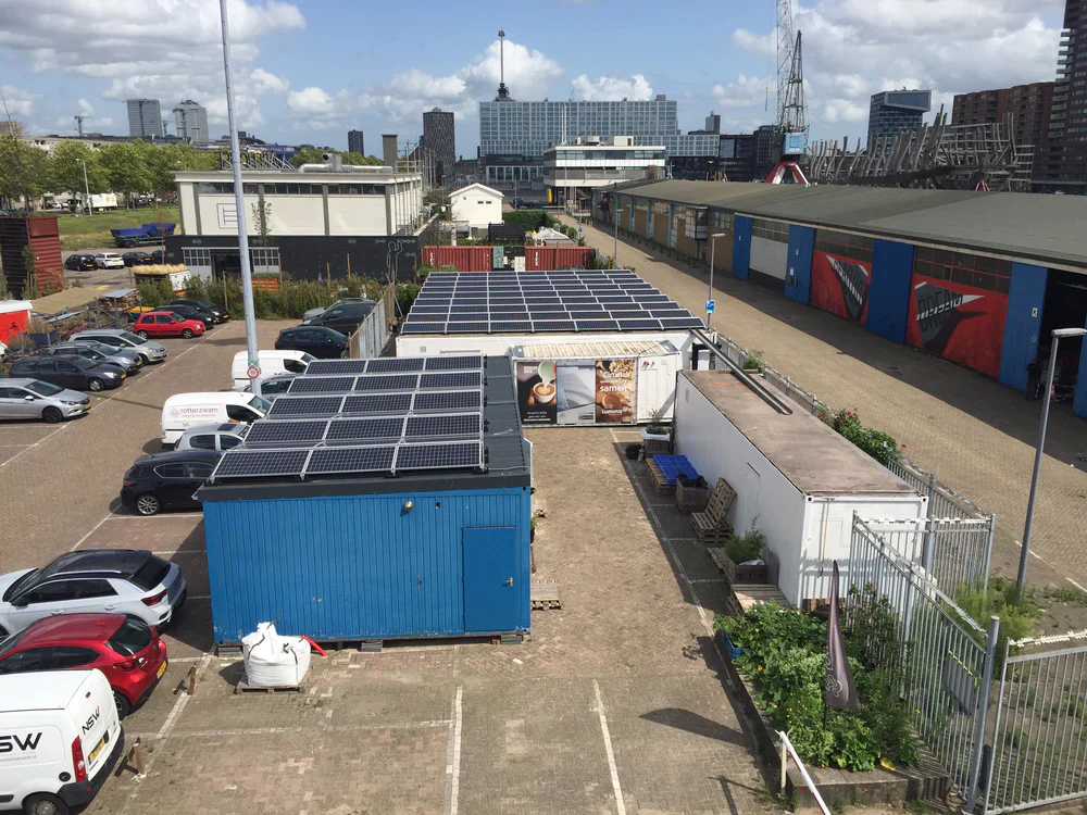 A photo from above of rotterzwams location
