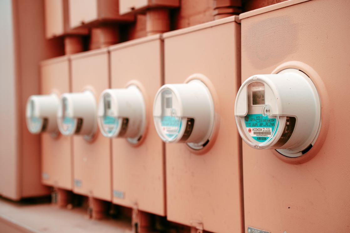 electric meter that still runs even if you are outside the house or in a vacation