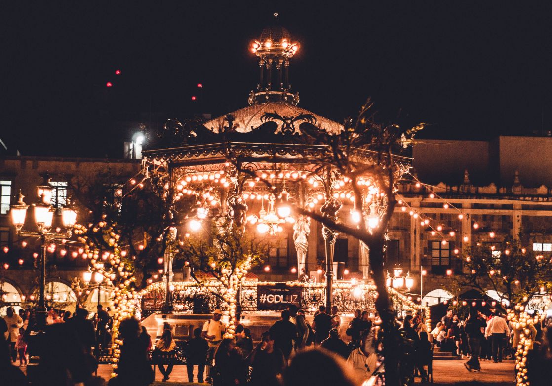 an image of night of festeival