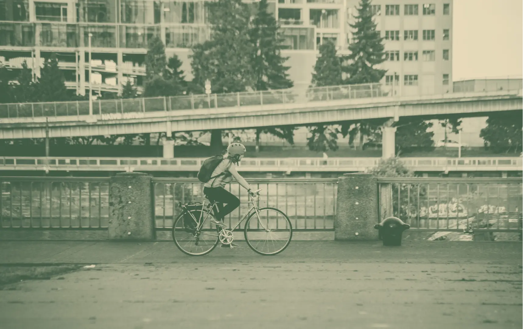 city grit cyclist commute