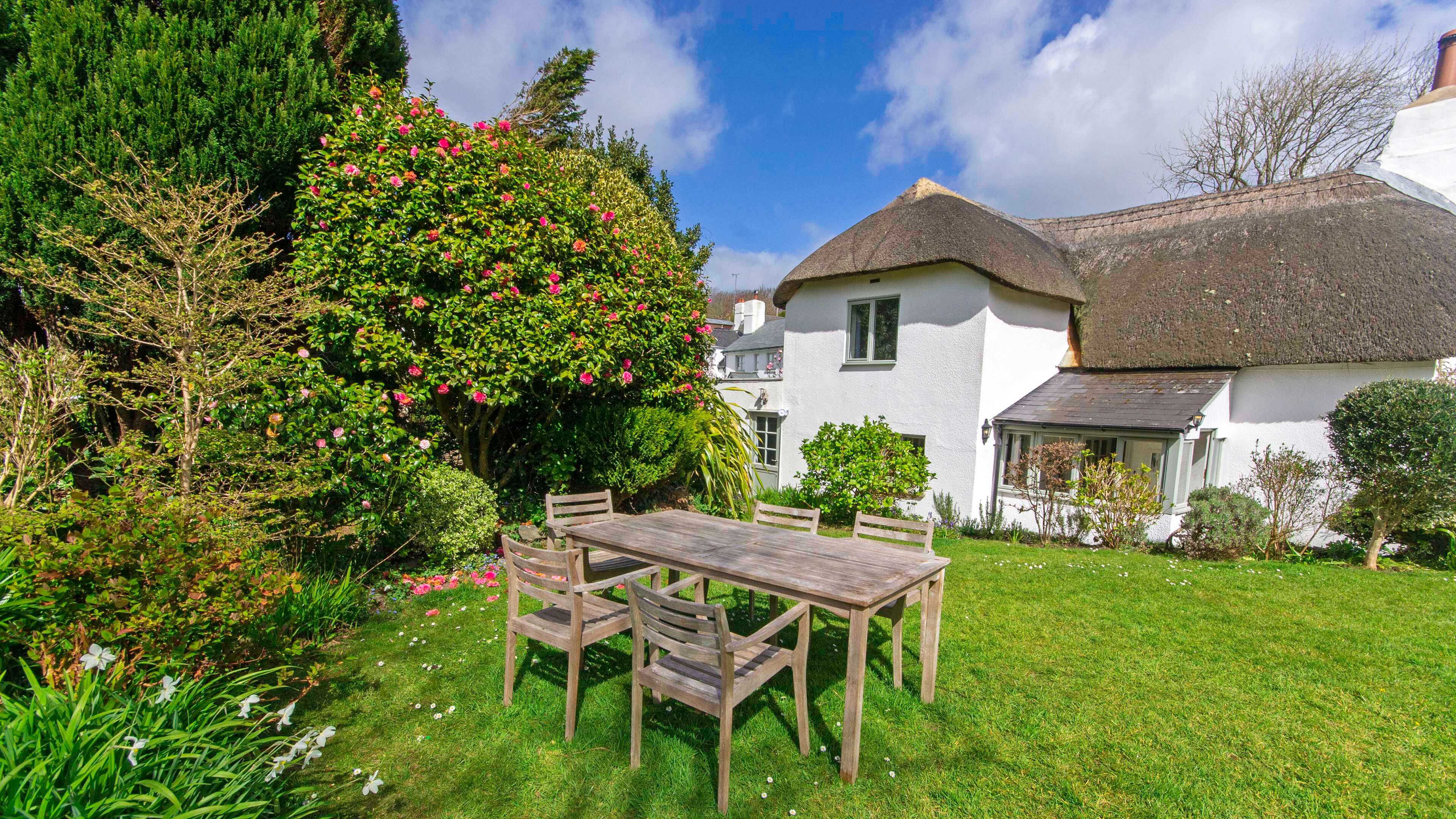 Thatched cottage in Georgeham Nr Croyde