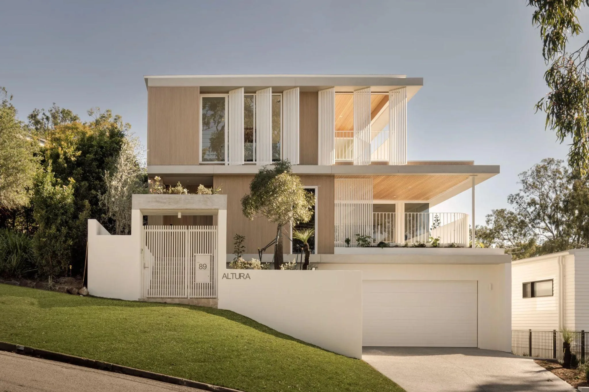 Exterior of FOLAR’s completed Altura House in Ashgrove, Brisbane