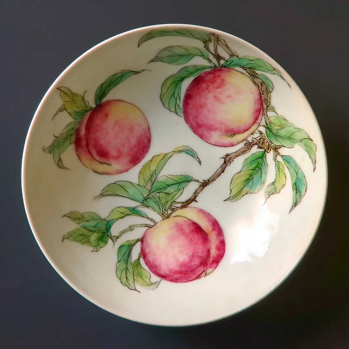 Yongzheng Fencai Peach Dish