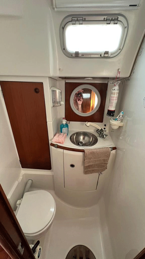 image of seasonal offerings (for a seafood restaurant).