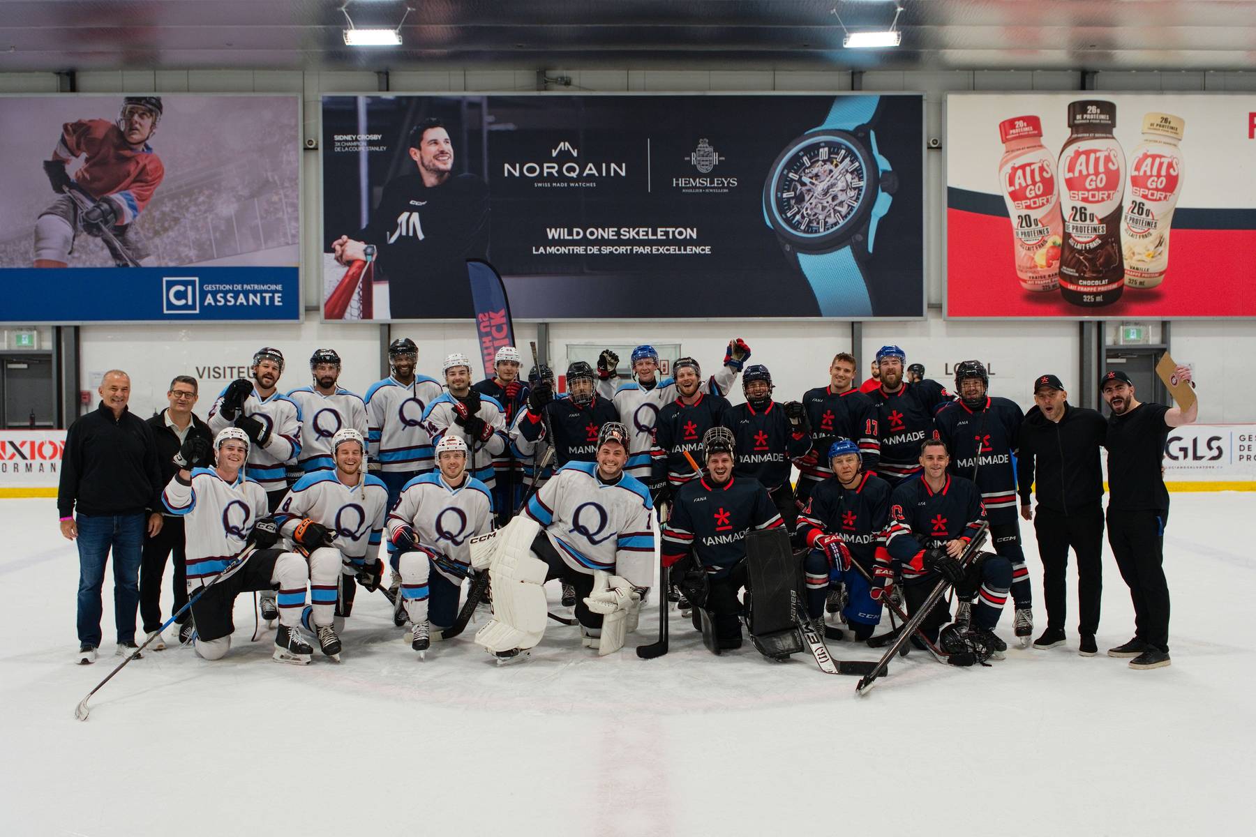 Joueurs de hockey ou tournoi Stick With Us