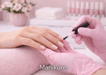 Professionelle Maniküre im Kosmetikstudio LucoROSE in Quakenbrück