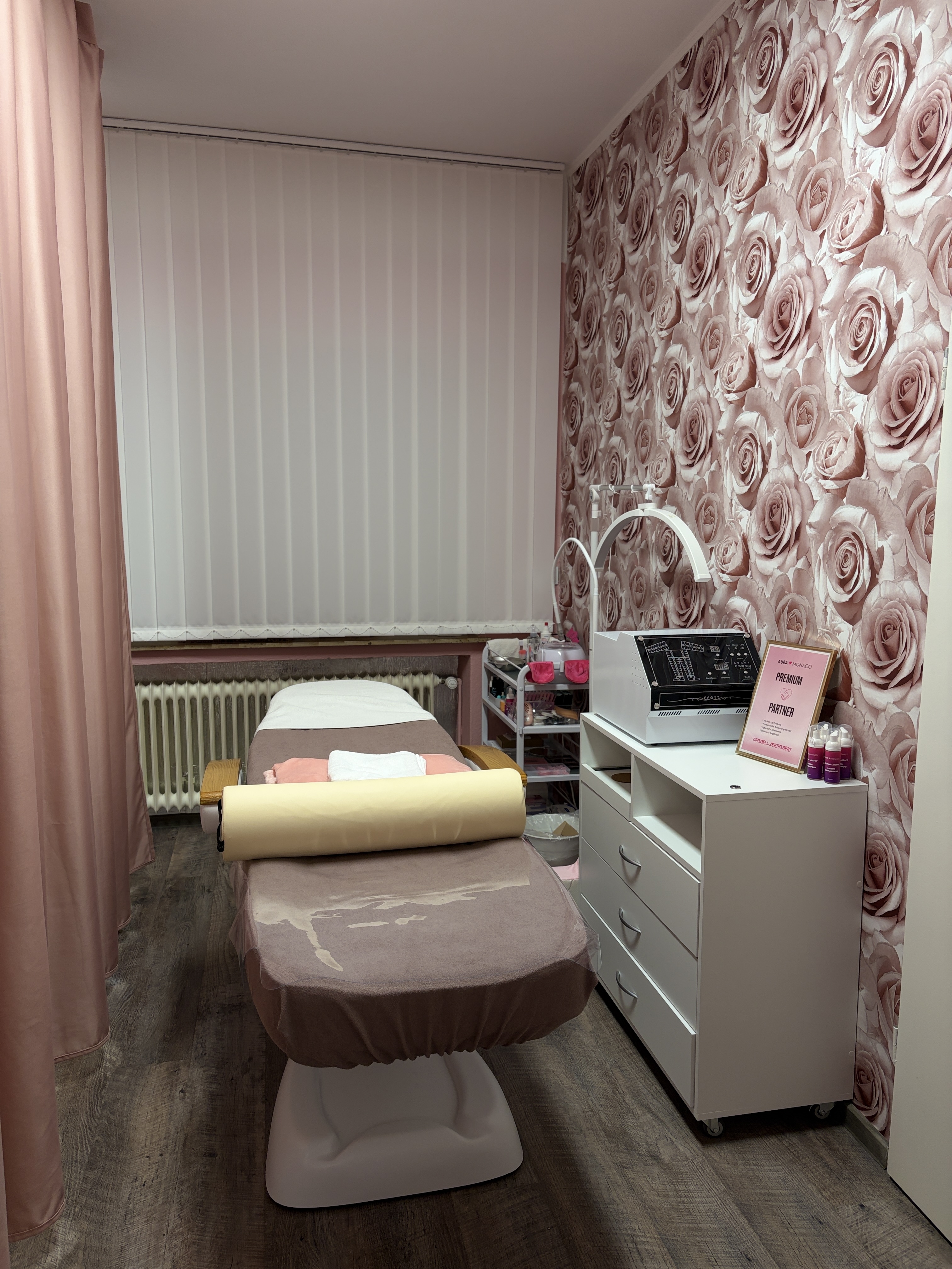 Professionell ausgestatteter Kosmetikraum im LucoROSE Studio in Quakenbrück