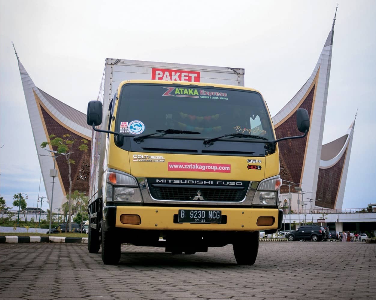 Truk zataka express untuk pengiriman eskpedisi 