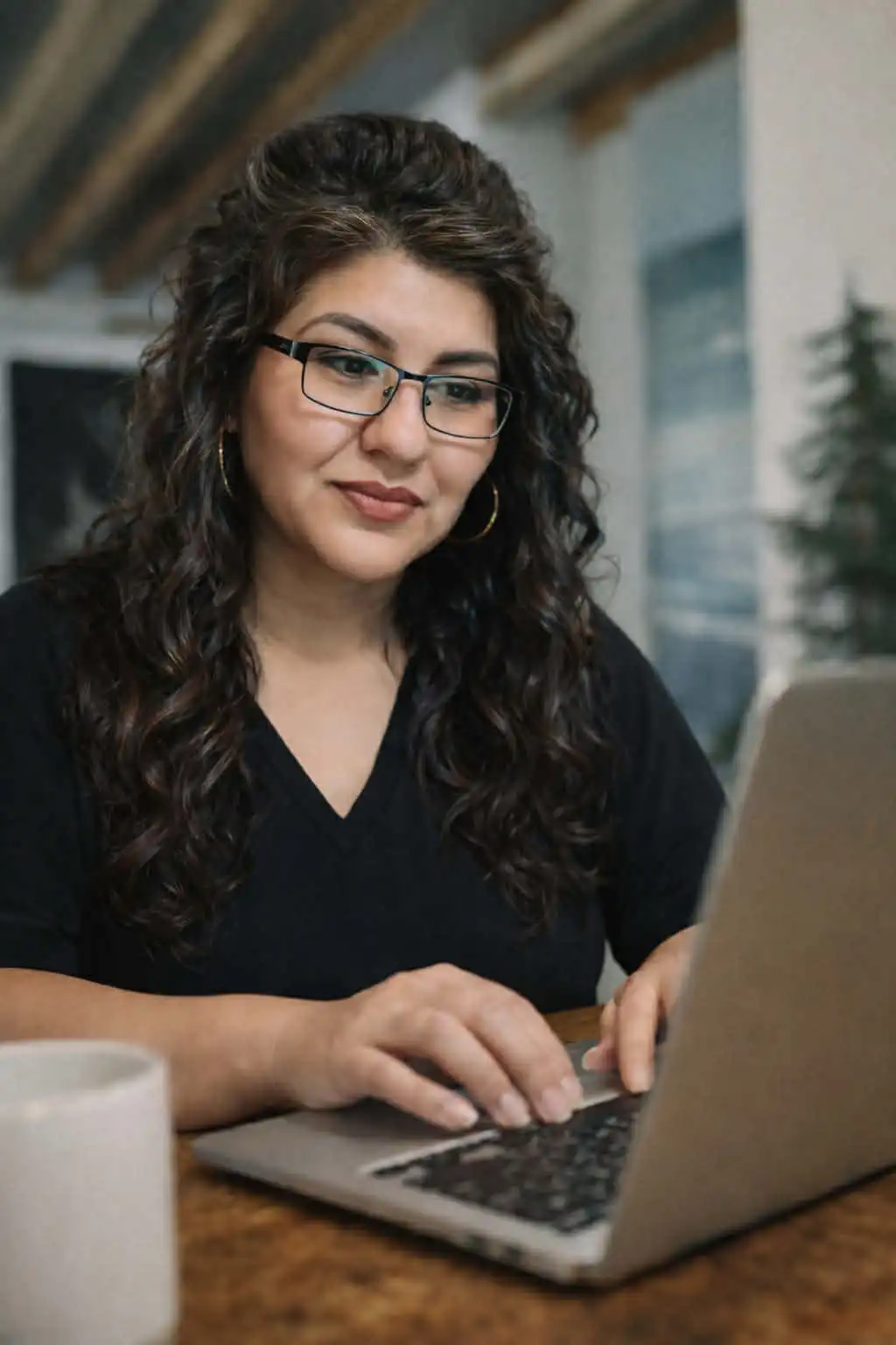 Liz Gutierrez managing operations and documentation systems for DKV Rottweilers, supporting structured communication and nationwide placement.