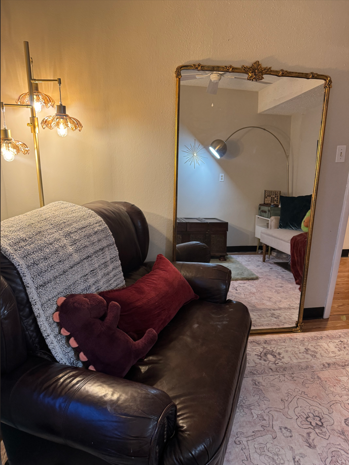 Seating area in Chelsea's Fort Worth therapy office