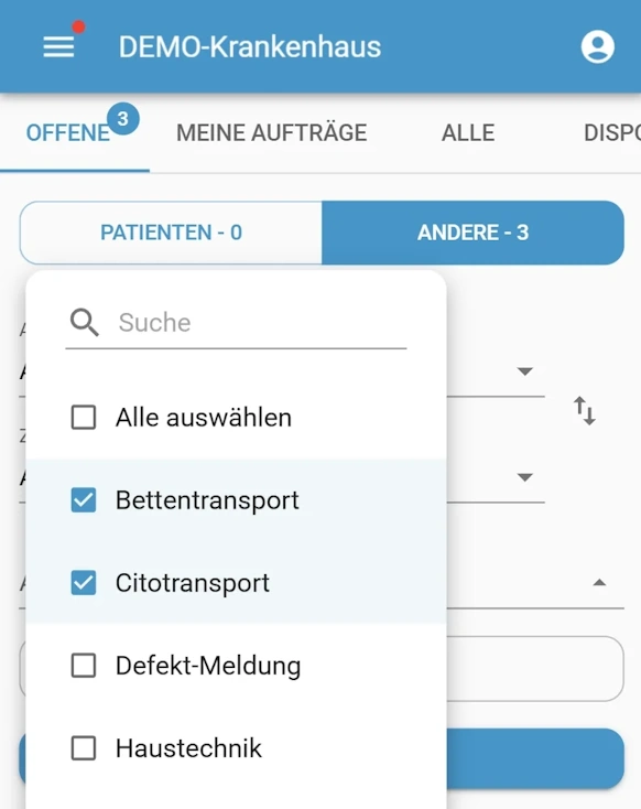 App-Ansicht mit geöffnetem Dropdown-Menü zur Auftragsauswahl, wobei Bettentransport und Citotransport ausgewählt sind.