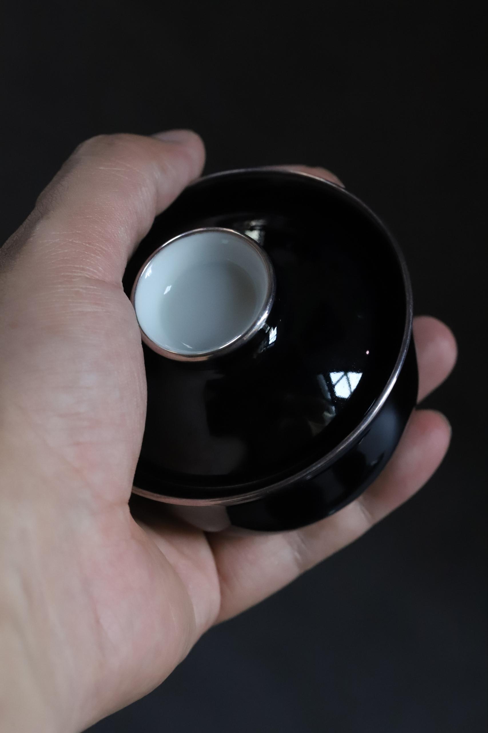 Gaiwan with Black Glaze, Silvered Rim and Everted Edge