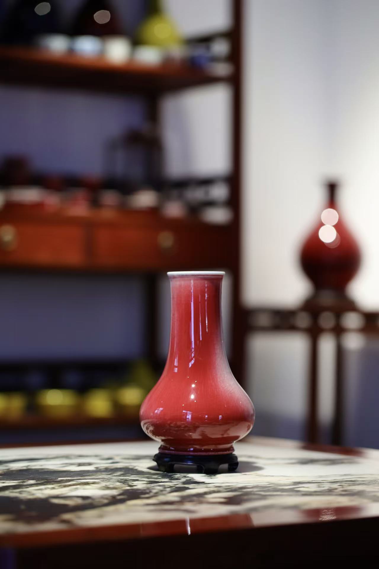 Red-glaze vase, Blue Fir