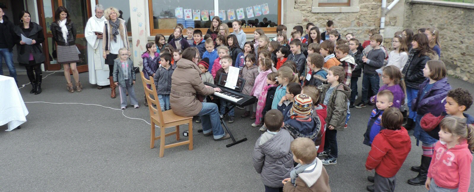 Cérémonie baptême de l'école.