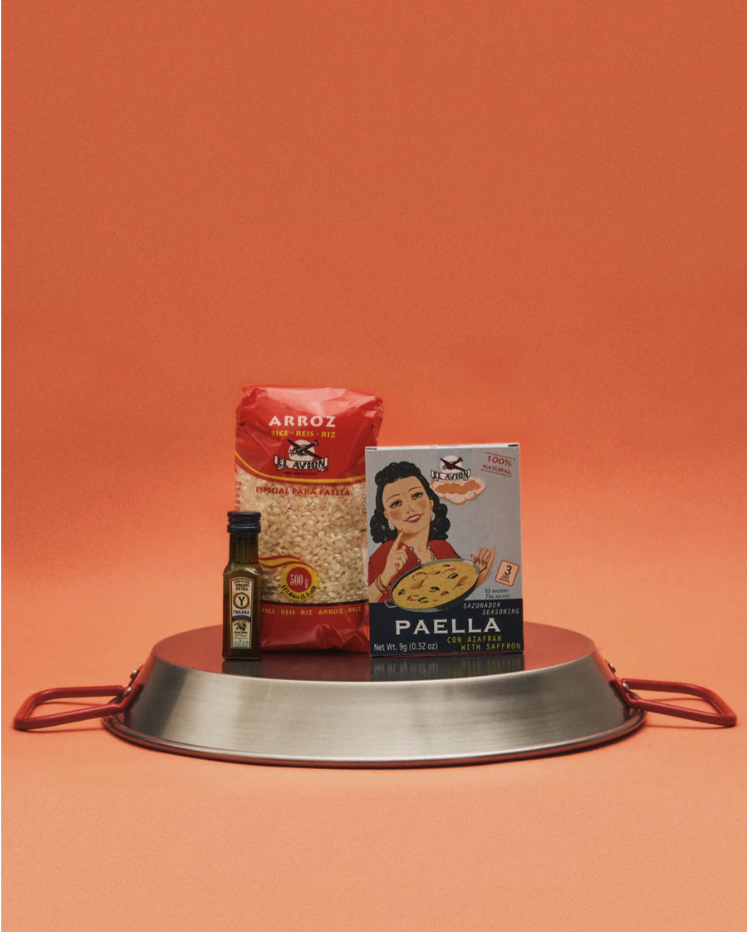 500g El Avion Paella Rice  9g El Avion Paella Seasoning  20ml Extra Virgin Olive Oil  30.5cm Paella Pan (polished carbon steel)  