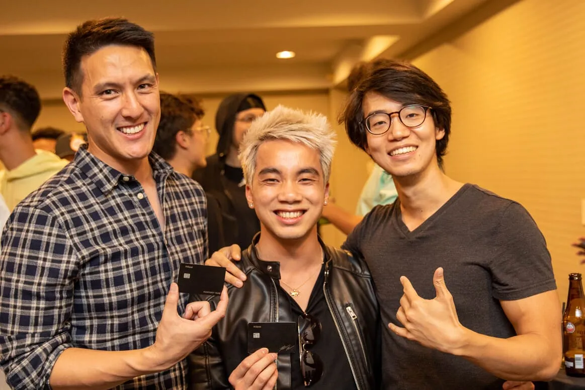 Eric showing his Karat card