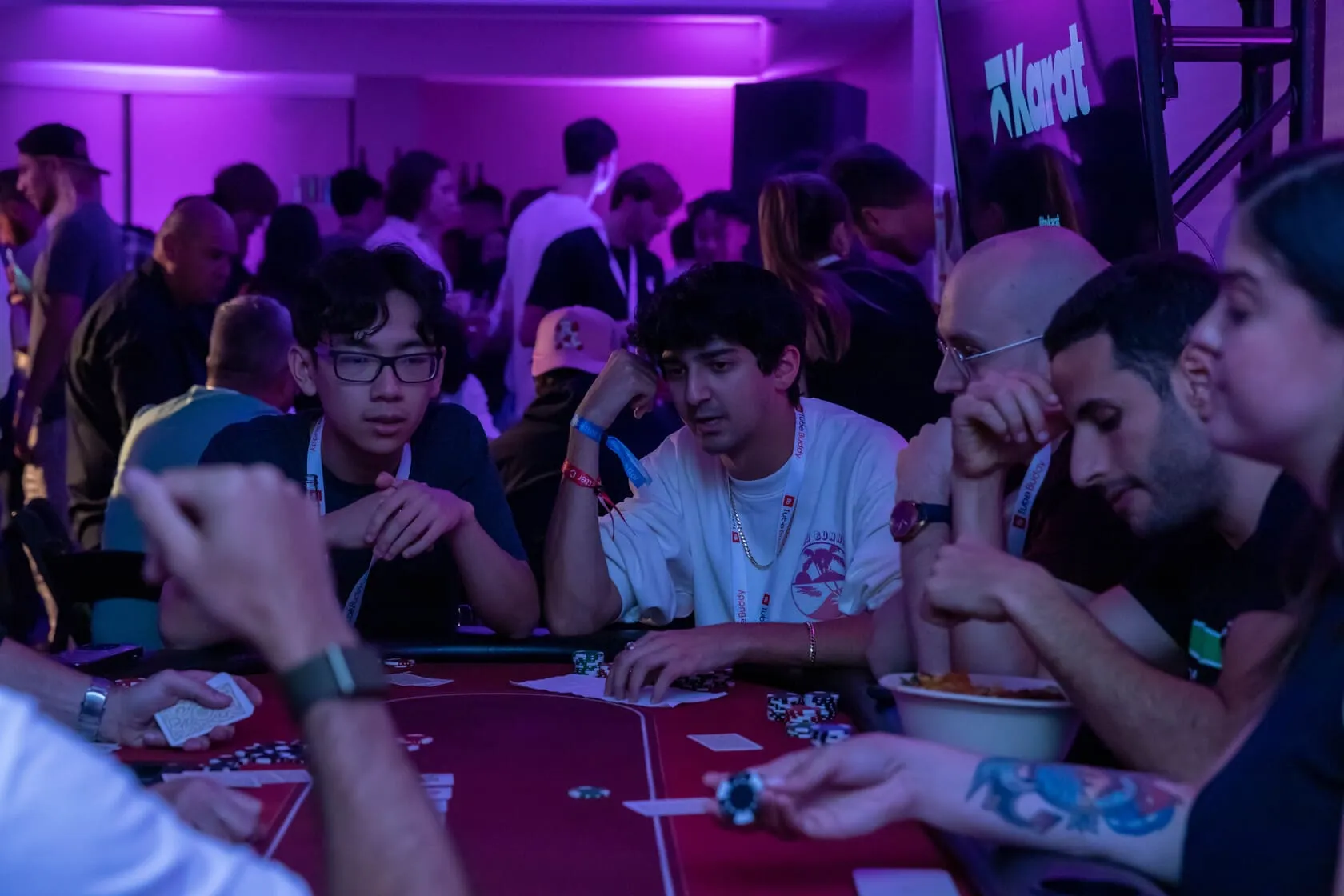 Content creator using Karat while gaming