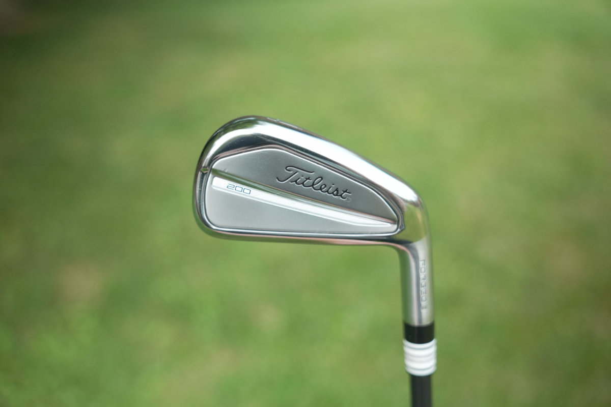 Titleist T200 4-iron face view with Fujikura Axiom 105S shaft