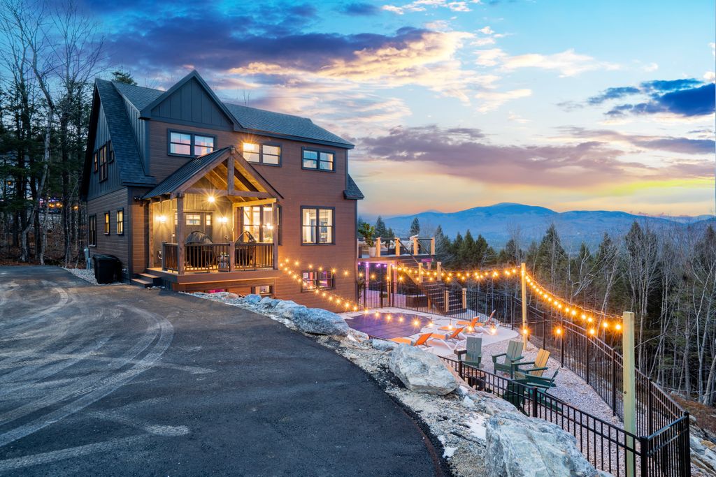 Mountain vacation home in Bethel, Maine with outdoor gathering space and sunset views