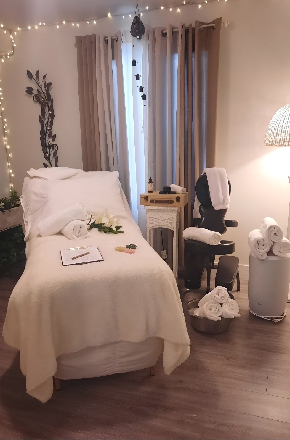 A room after the mobile spa set up