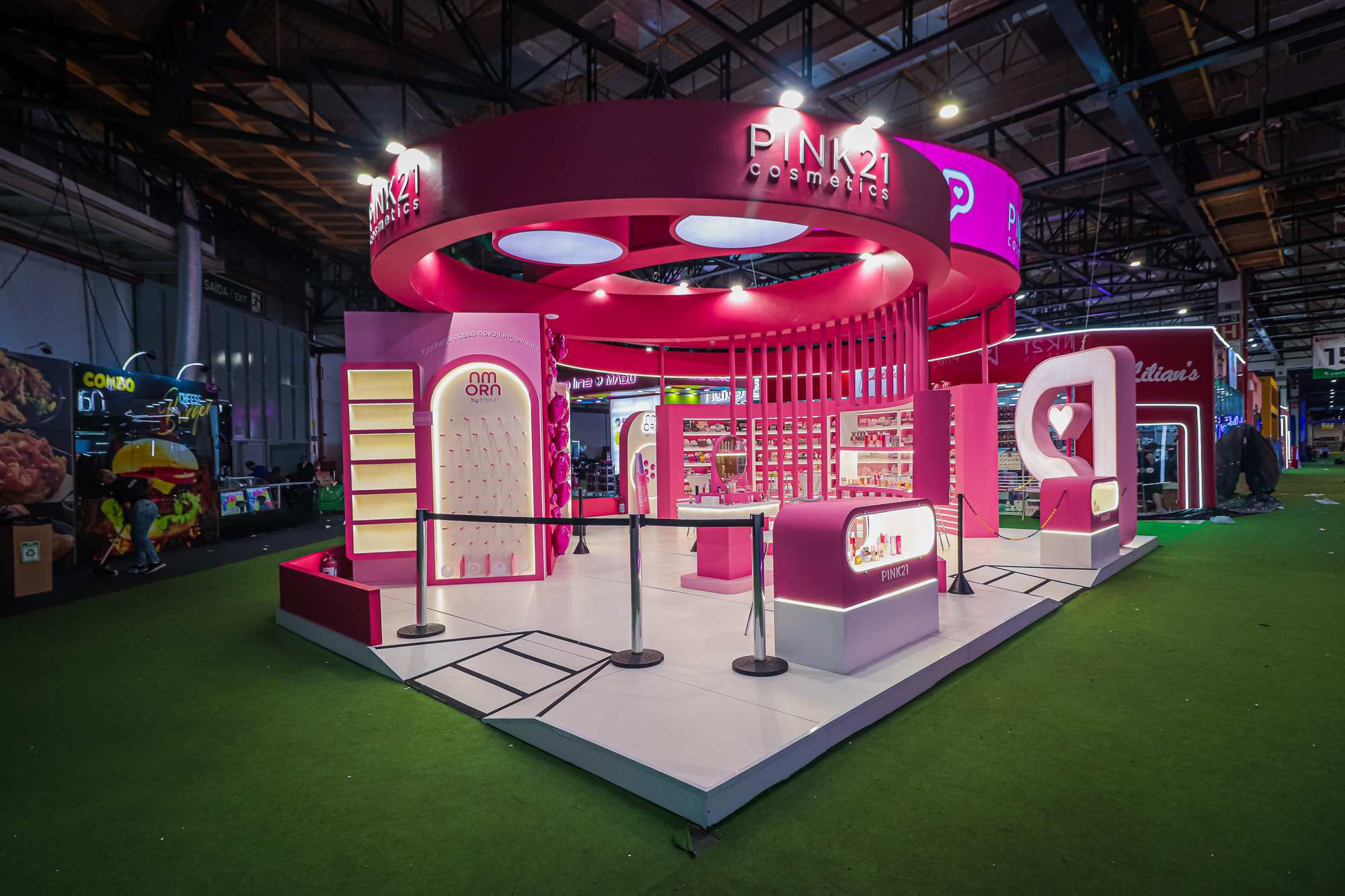 Stand Pink 21 