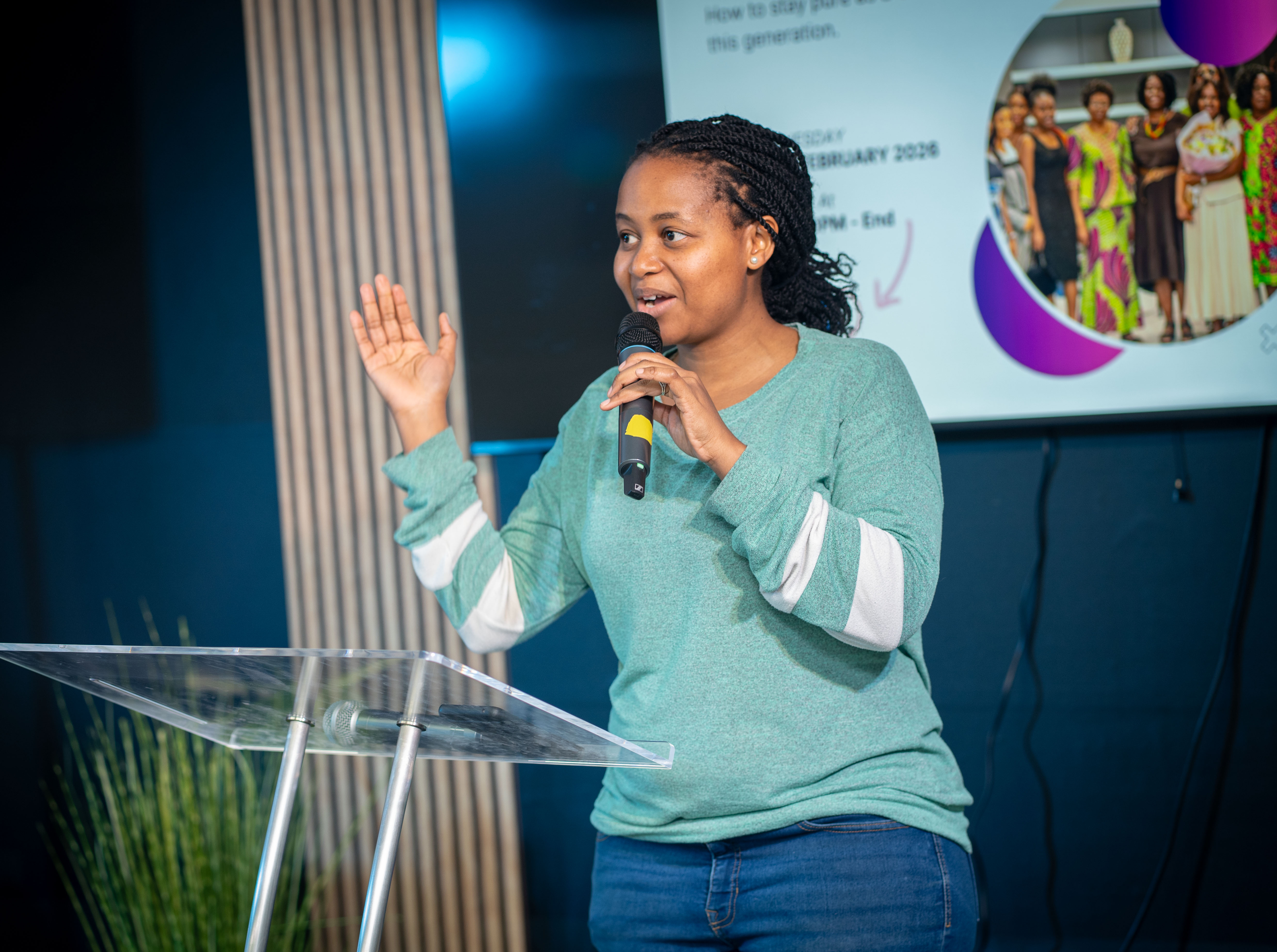 image of a diverse team in a meeting (for a edtech)