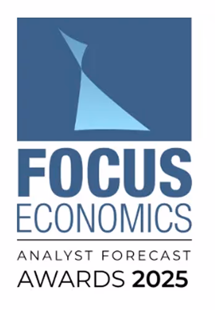 Логотип премії «Прогнози аналітиків Focus Economics» 2025 року.