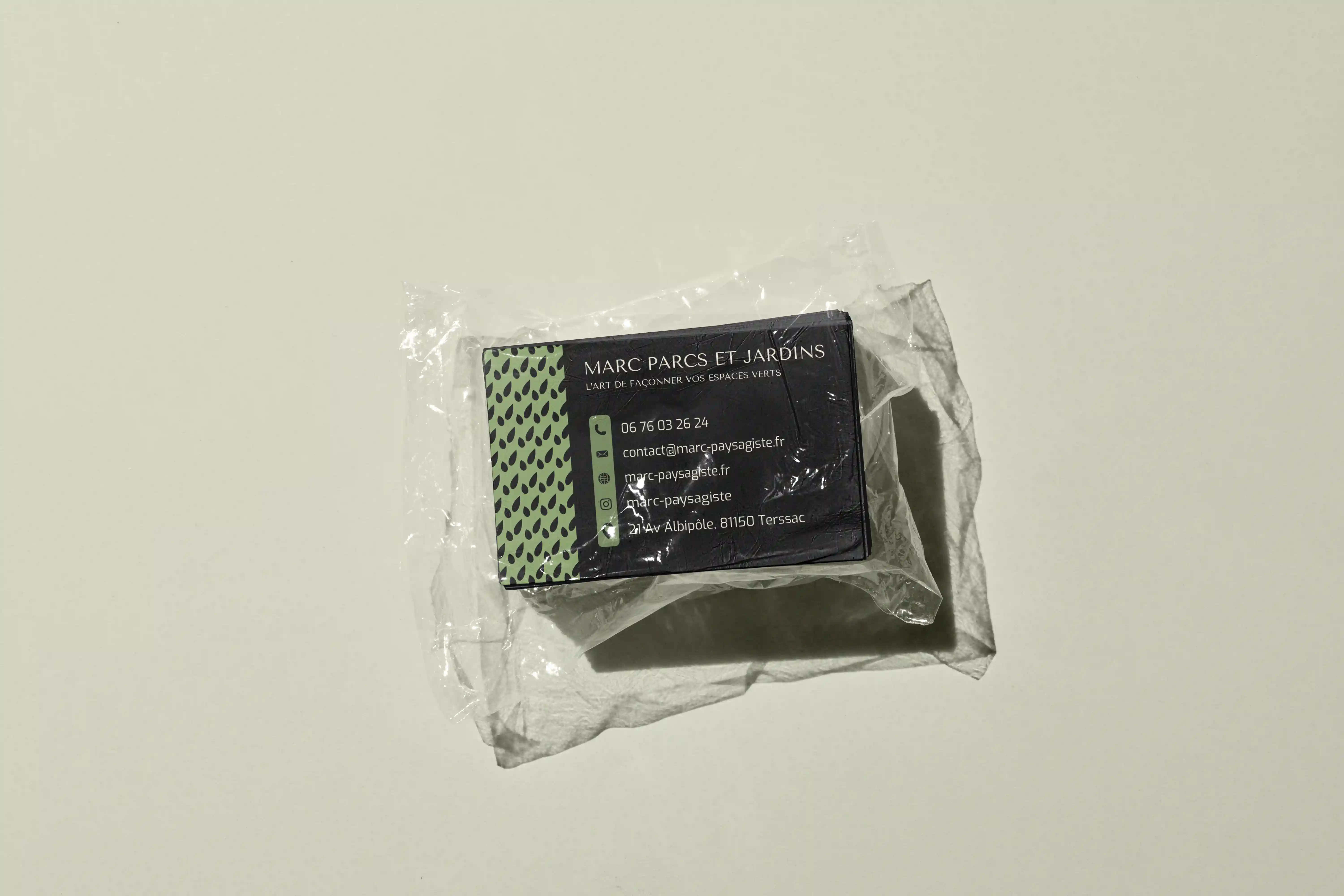 marc parcs et jardins cartes de visites verso noir et vert dans blister