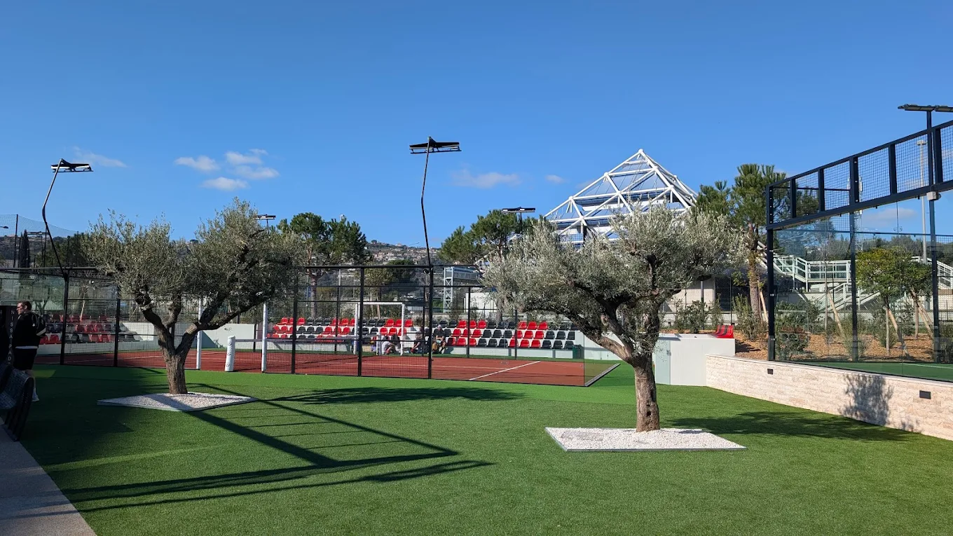 Terrains de padel de Nissa Padel à Nice, construits par Sol Sportif