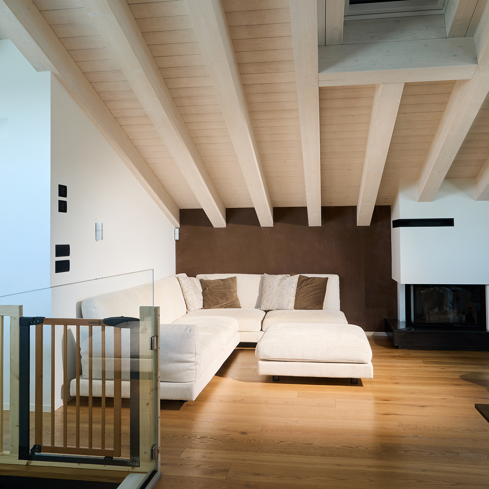 Soggiorno moderno progettato da Loft 195