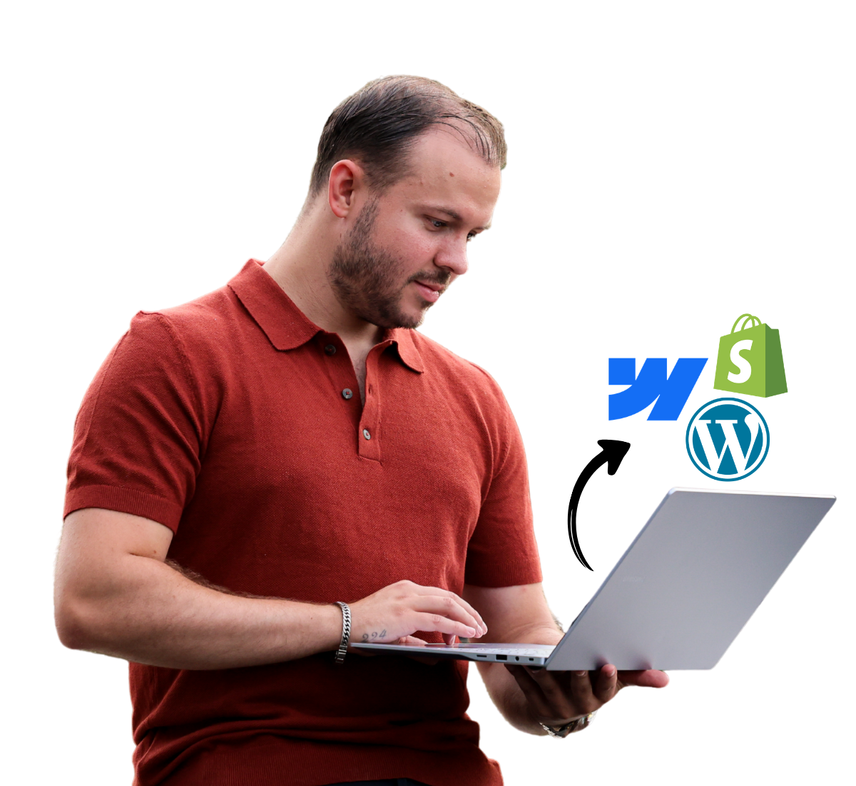 Man in een rood poloshirt werkt op een laptop met pictogrammen van Google en digitale media ernaast.