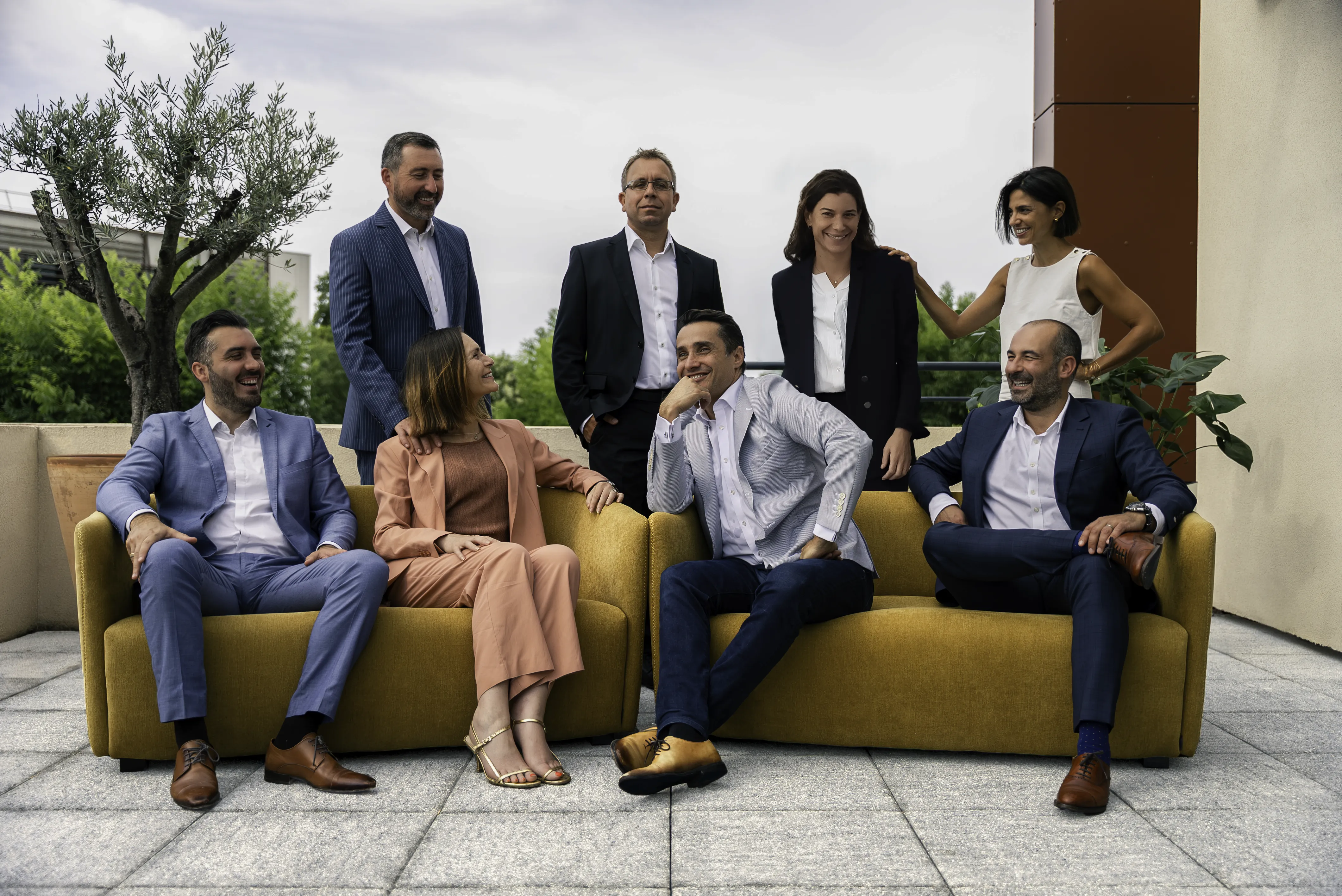 Photo d'équipe des 8 associés du cabinet avocat notaire à Nîmes, Ryckman & Associés