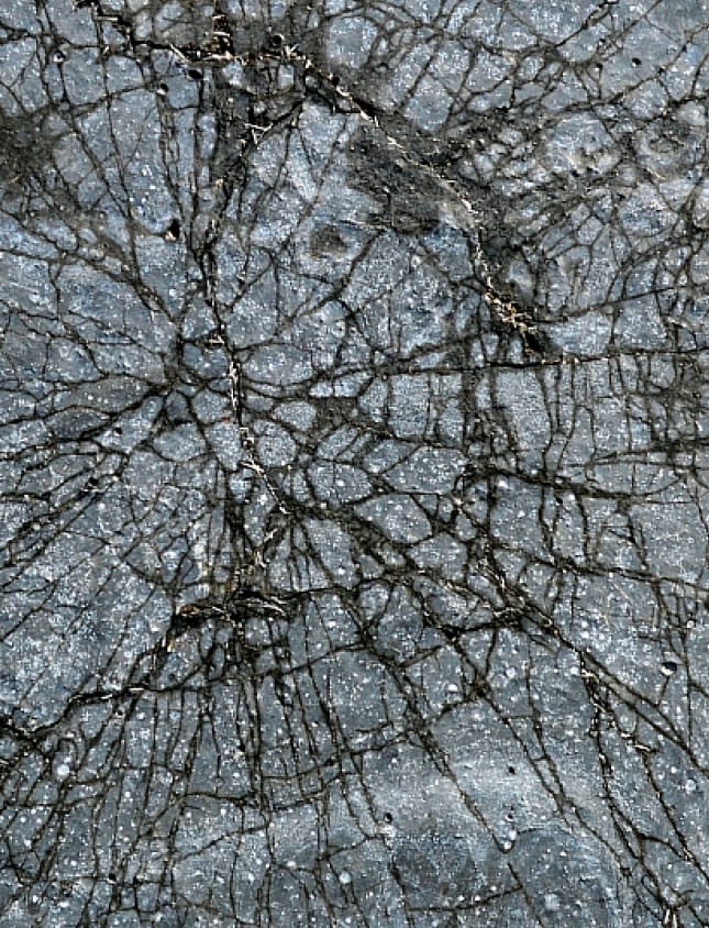 Struktura betonu (prasklina)