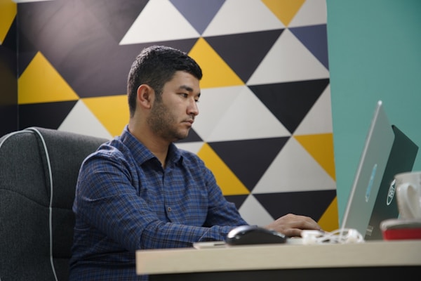 Uzbek UX/UI designer working