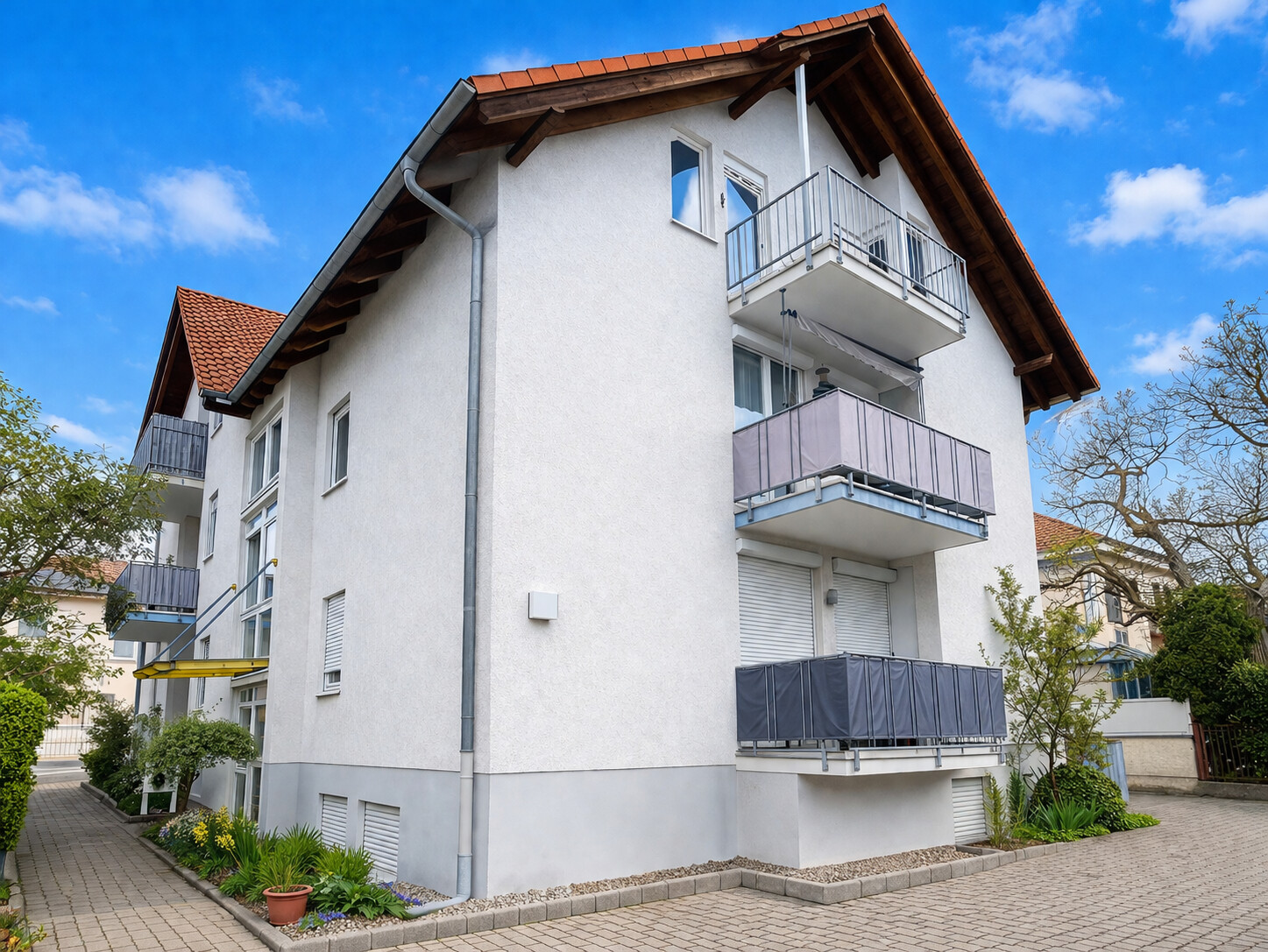 [background image] funeral home exterior