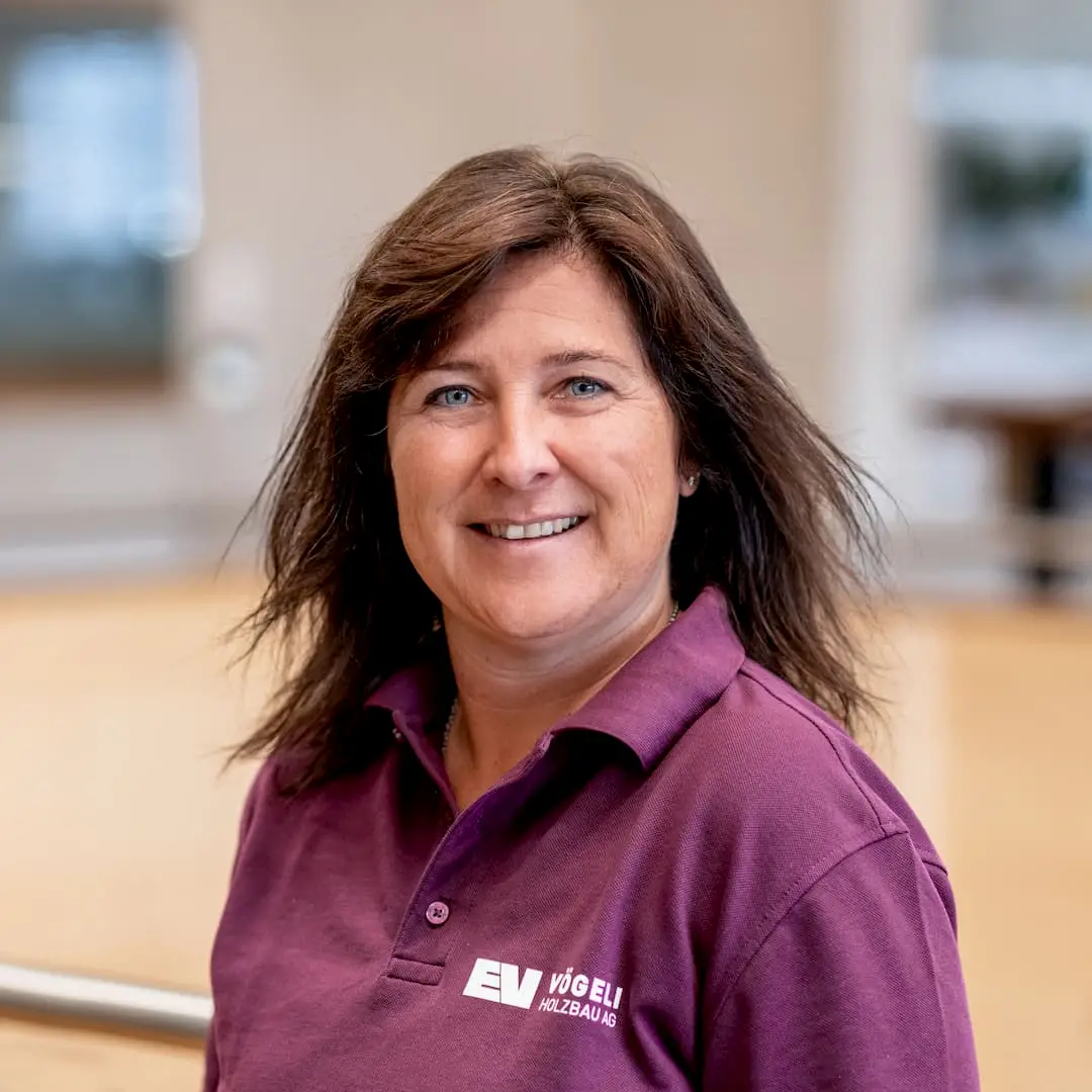 Tanja Bürkli ist Leiterin Administration Finanzen & Personal bei der Vögeli Holzbau AG