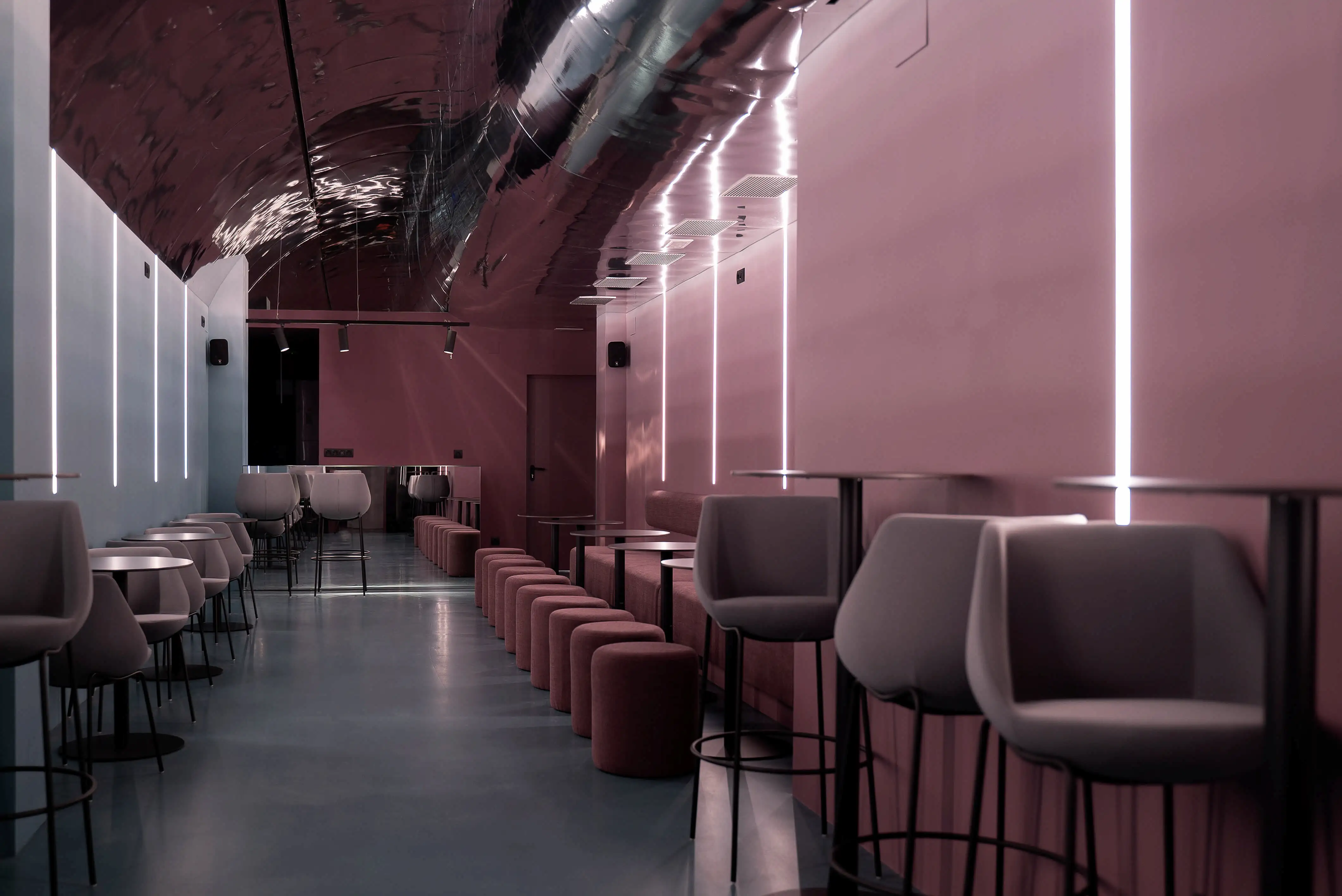 Mobiliario contract a medida de Veneris para hostelería, restaurantes y espacios profesionales