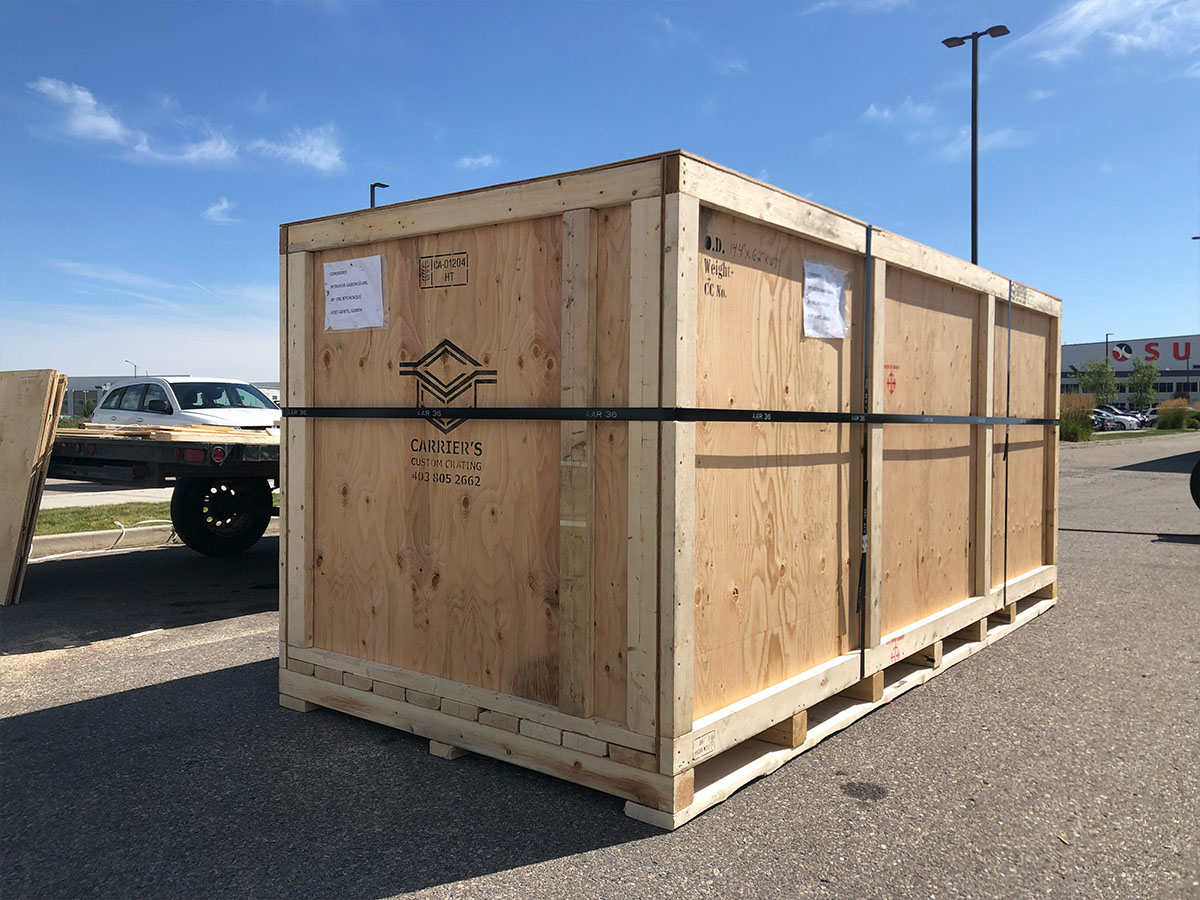 Custom industrial crate with bolted lid for secure transport