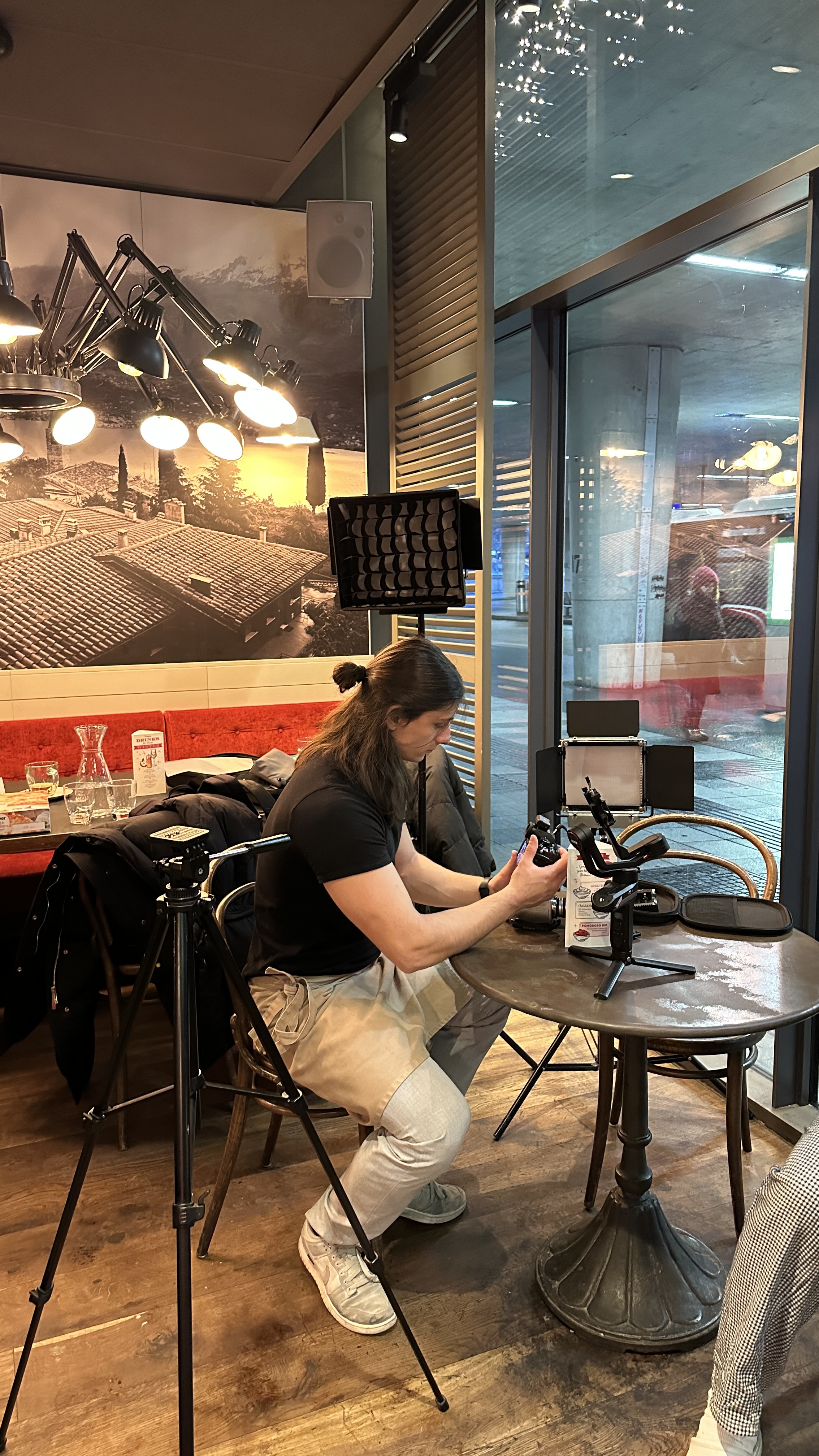 [digital project] image of a graphic design on a digital tablet (for a graphic design studio)