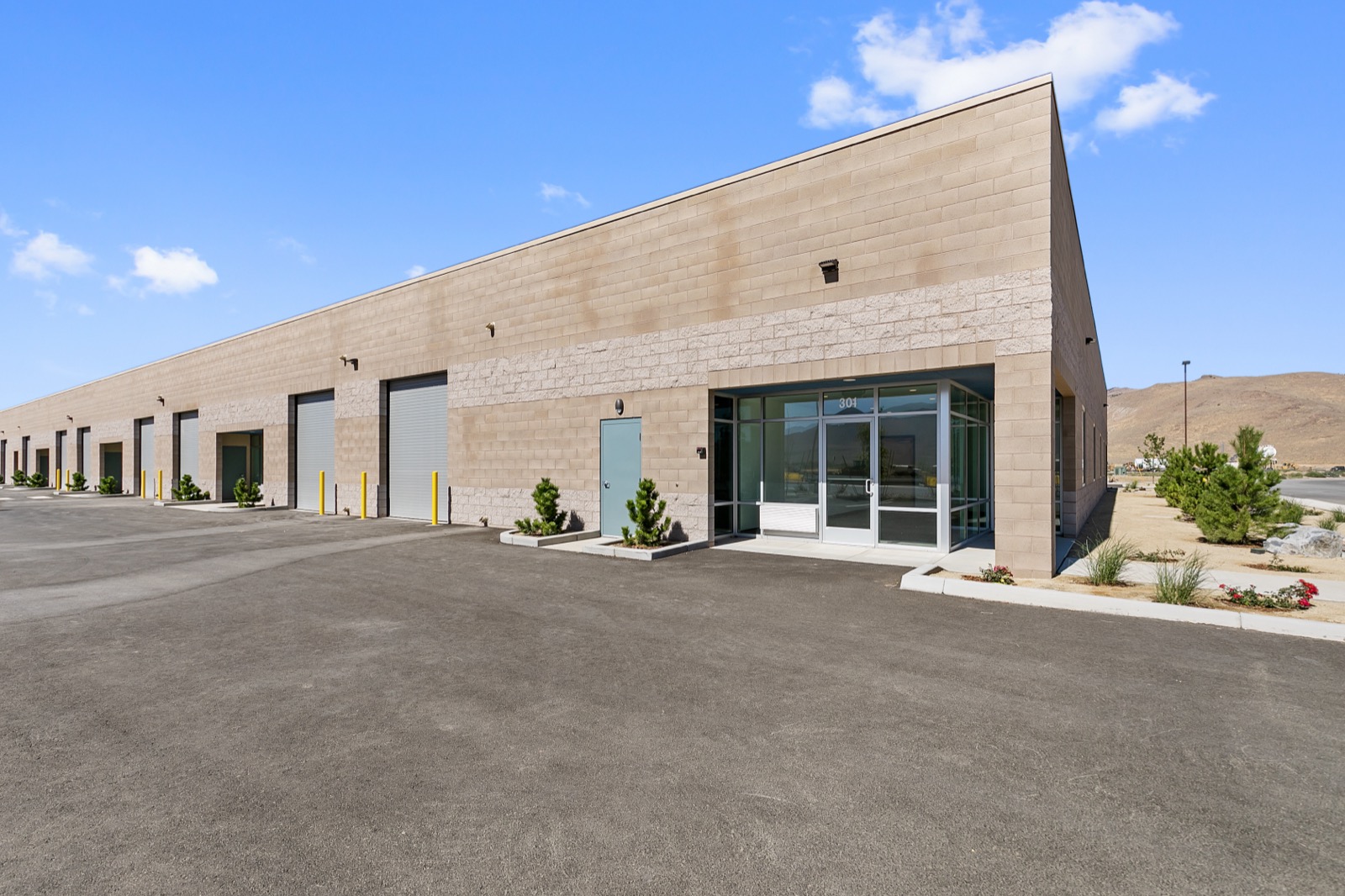 Contractor headquarters bay