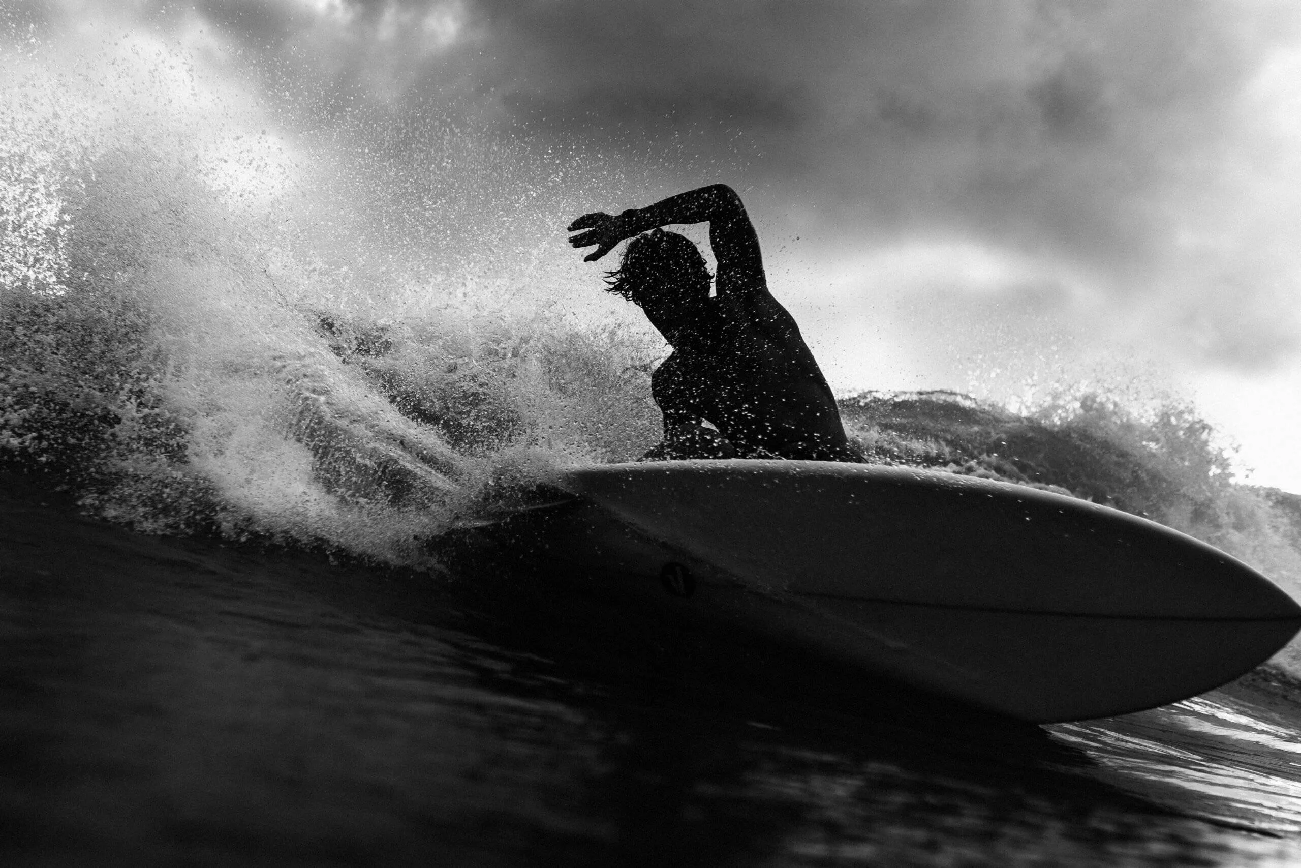 Surf Wounds & Saltwater Medicine: A Field Guide to Sting, Chafe and Surf-Related Blisters