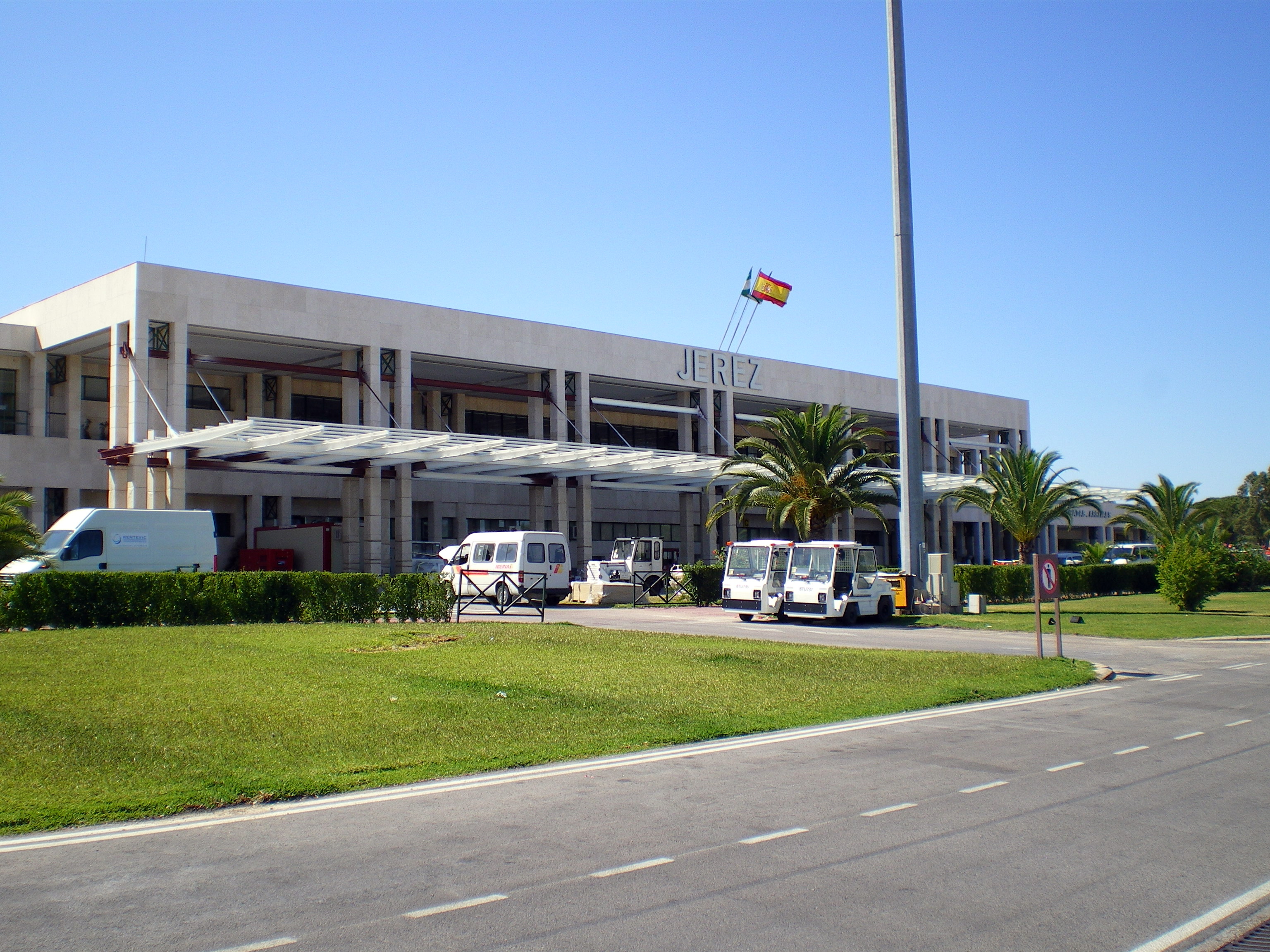 Jerez_Airport_back