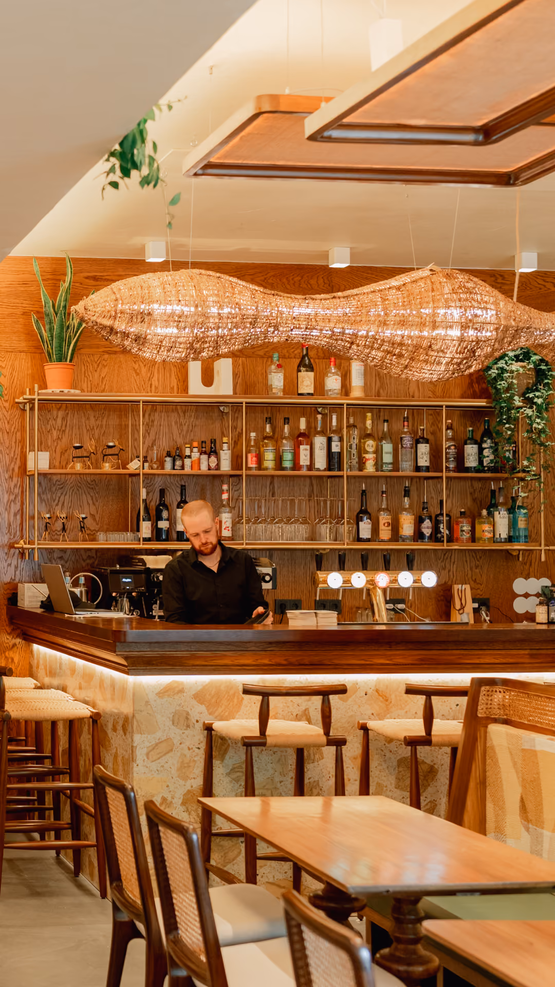 Bar and dining room inside Miri Mary in De Pijp